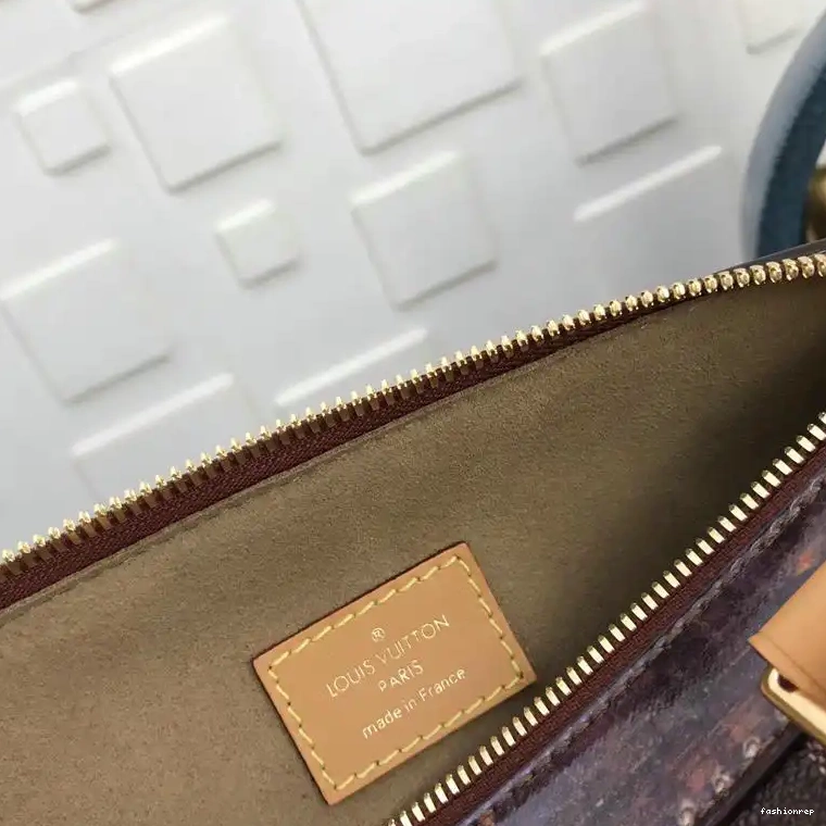 Fashionrepsfam ru 19T1L0354 LV Bags 0806